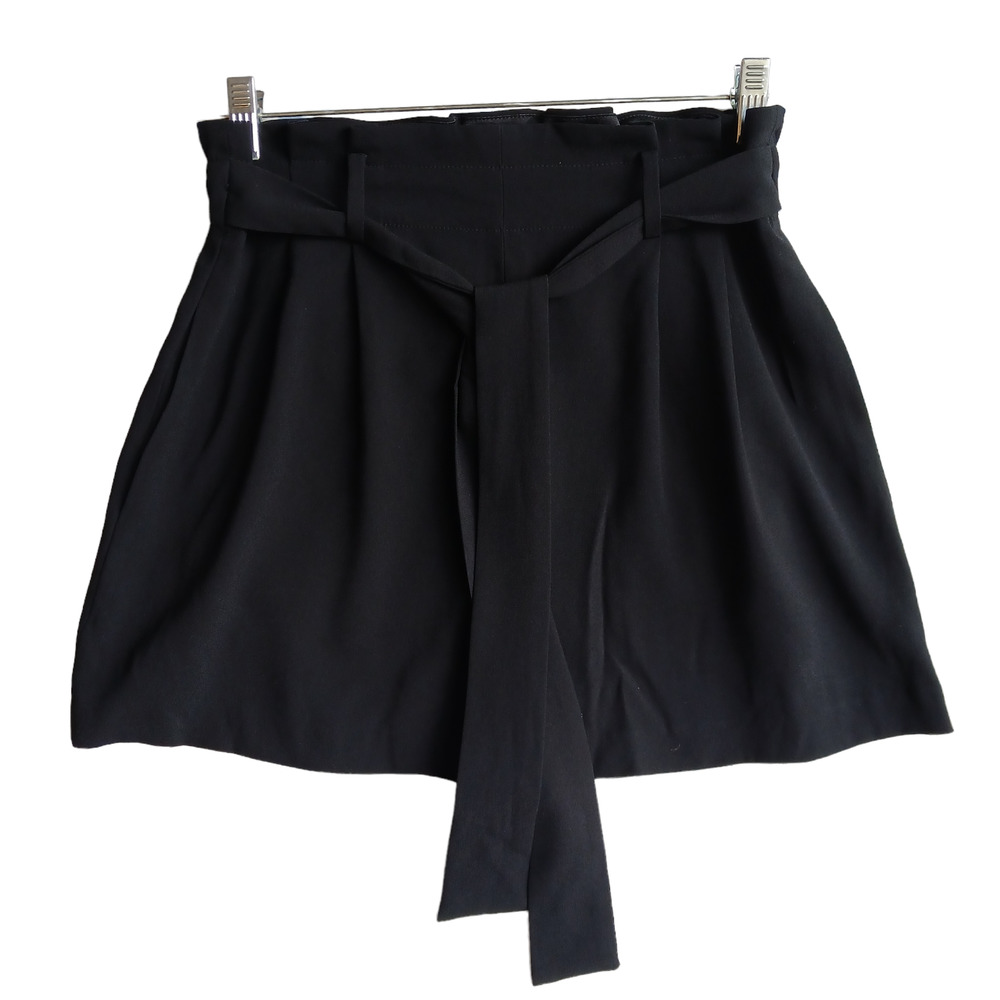 Aritzia Babaton Shorts Womens Medium Black Cohen Terado Pull On Pleated Pockets